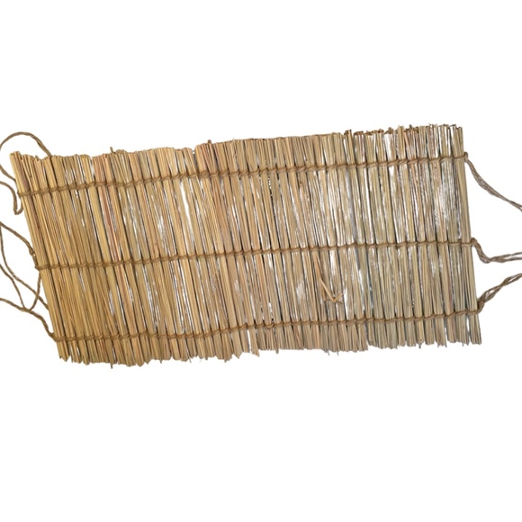 X's 2 Ware Farmers Market Natural Grass Mat 17x9" Grassy Bed Nesting Rest Chew - Picture 2 of 2